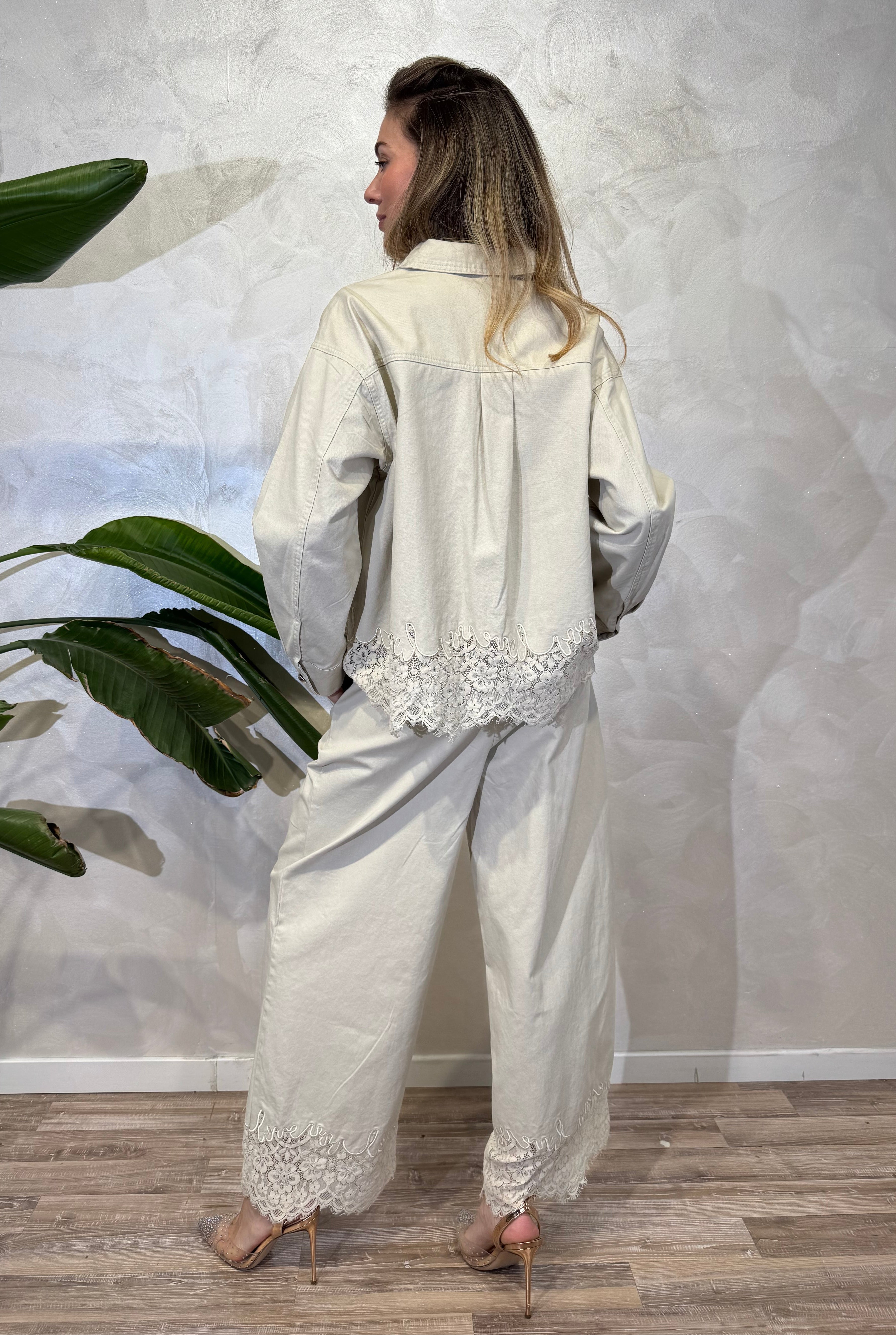 PANTALONE CON DETTAGLIO IN PIZZO COL. AVORIO