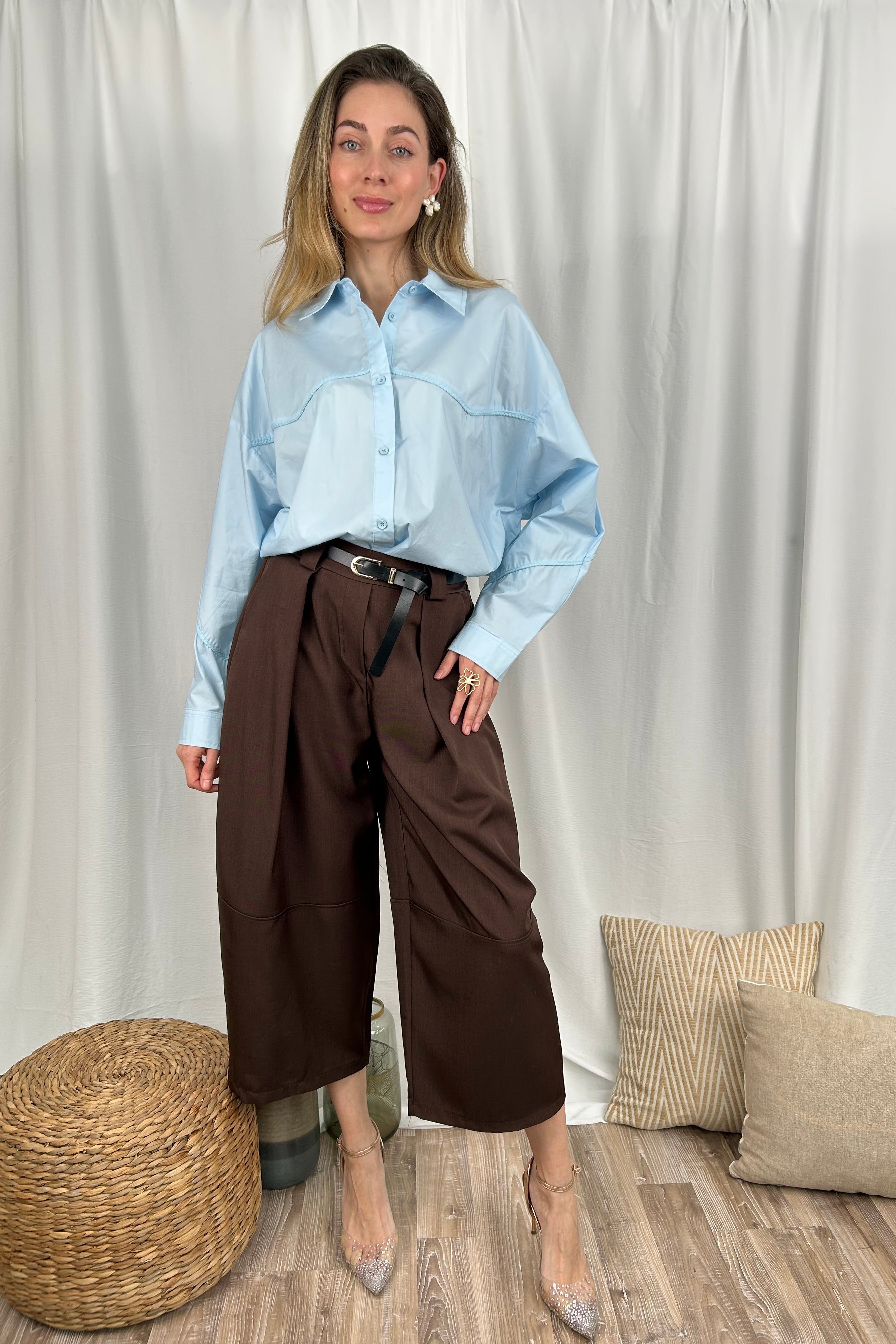 PANTALONE OVETTO TRE QUARTI CON DETTAGLIO CUCITURA COL. MORO