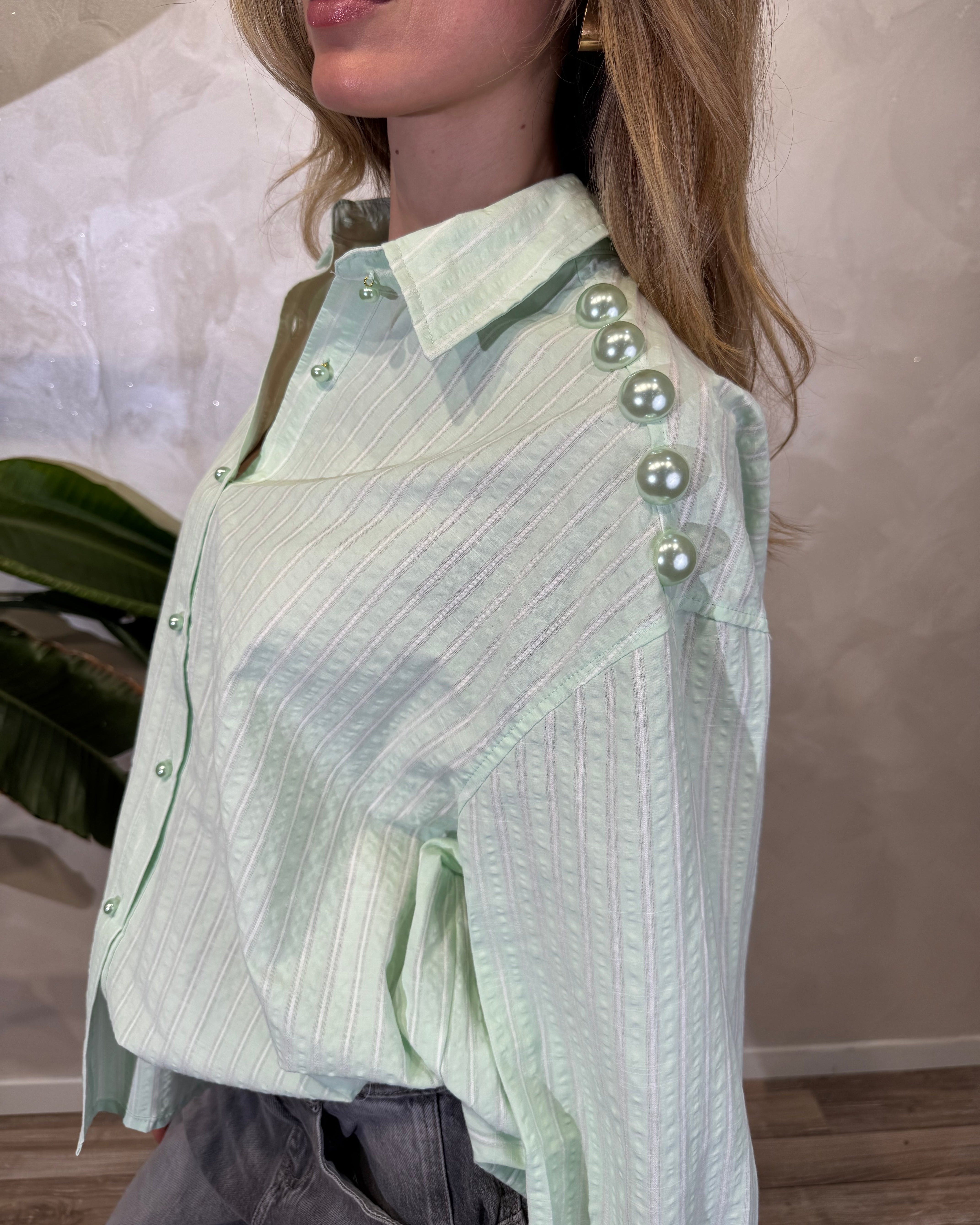CAMICIA A RIGHE CON BOTTONI DECORATIVI COL. VERDE