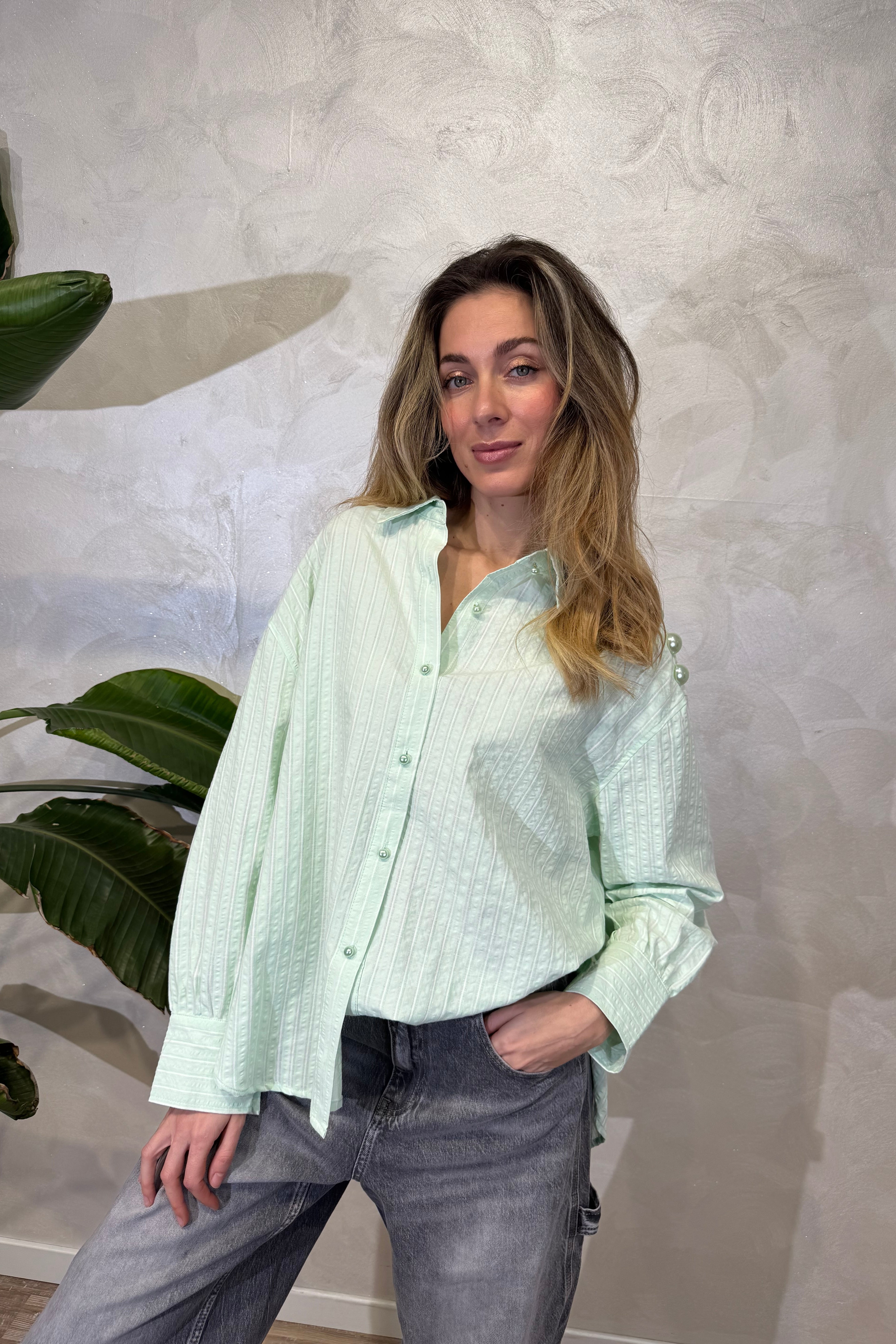 CAMICIA A RIGHE CON BOTTONI DECORATIVI COL. VERDE