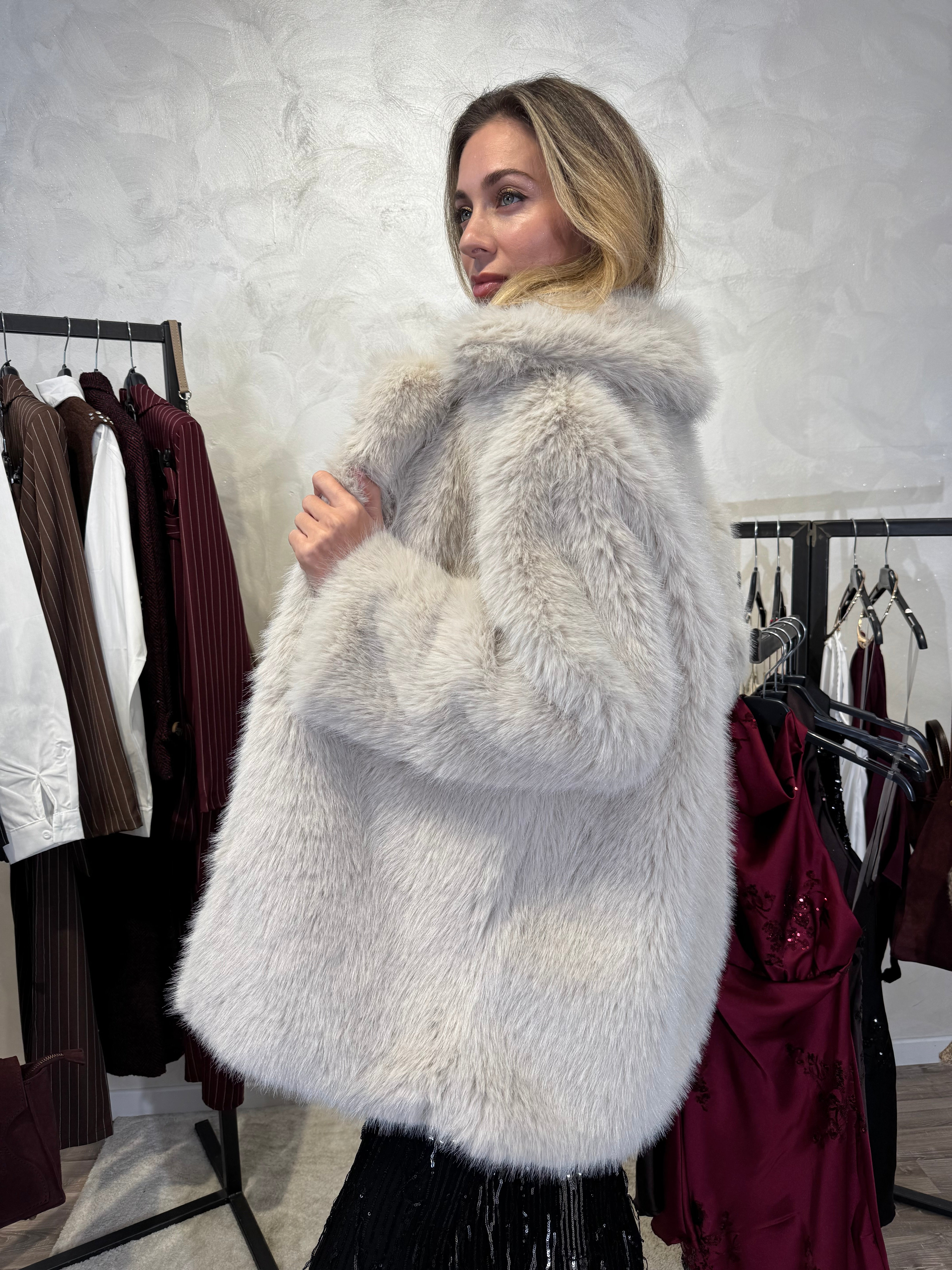 GIACCA IN ECOPELLICCIA EFFETTO VOLPE ARGENTATA COL. PANNA