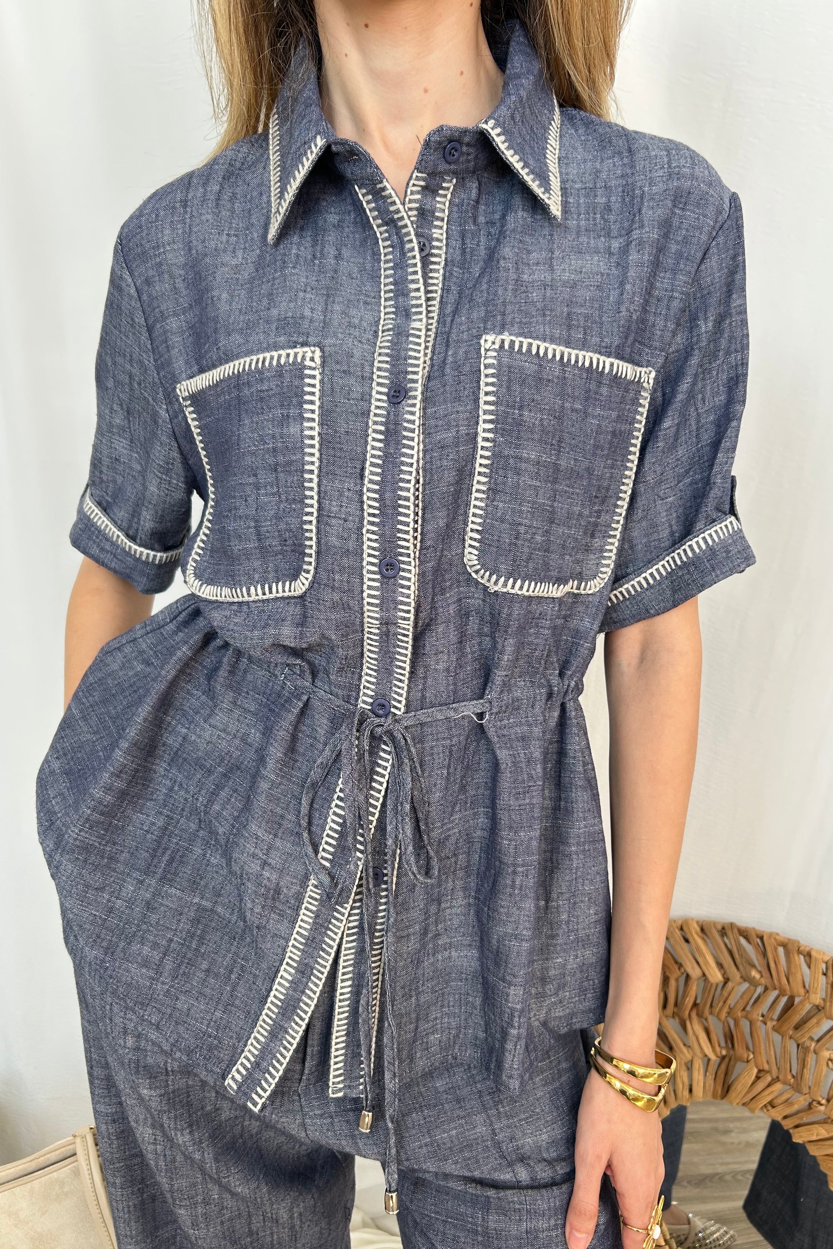 CAMICIA EFFETTO SAHARIANA CON RICAMO PUNTO CAVALLO COL. AZZURRO