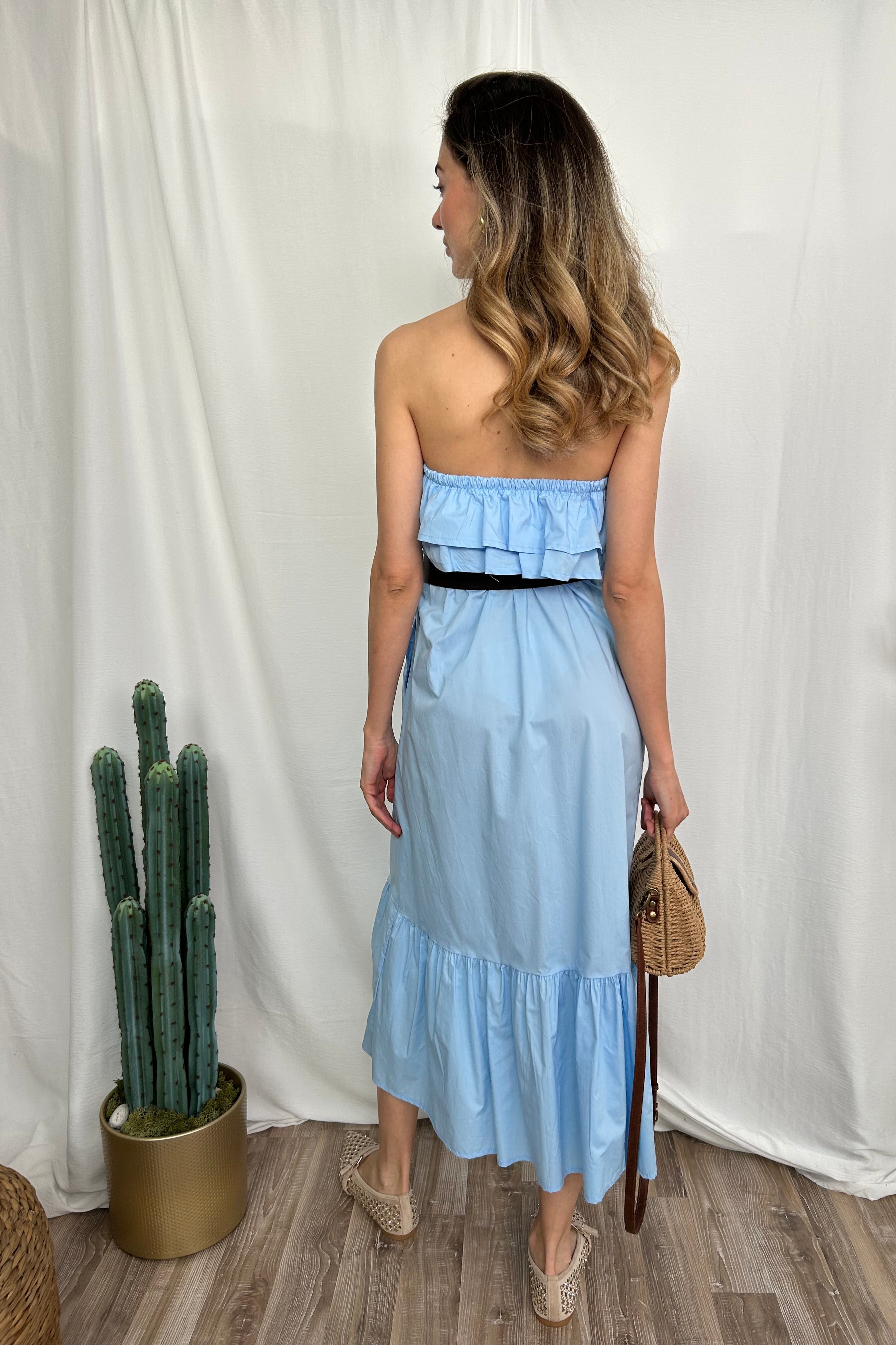 ABITO STRAPLESS CON VOLANT COL CIELO