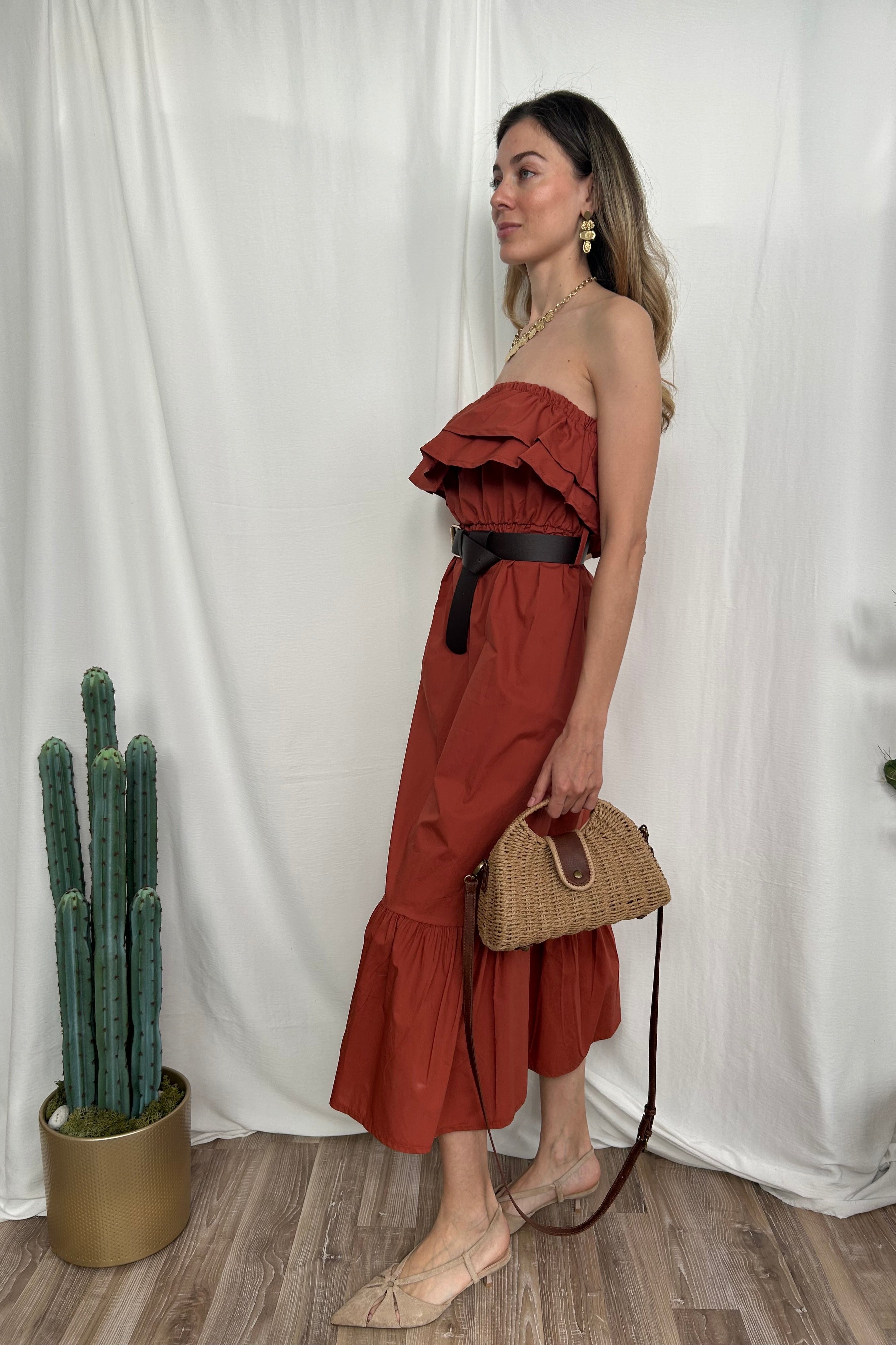 ABITO STRAPLESS CON VOLANT COL COCCIO