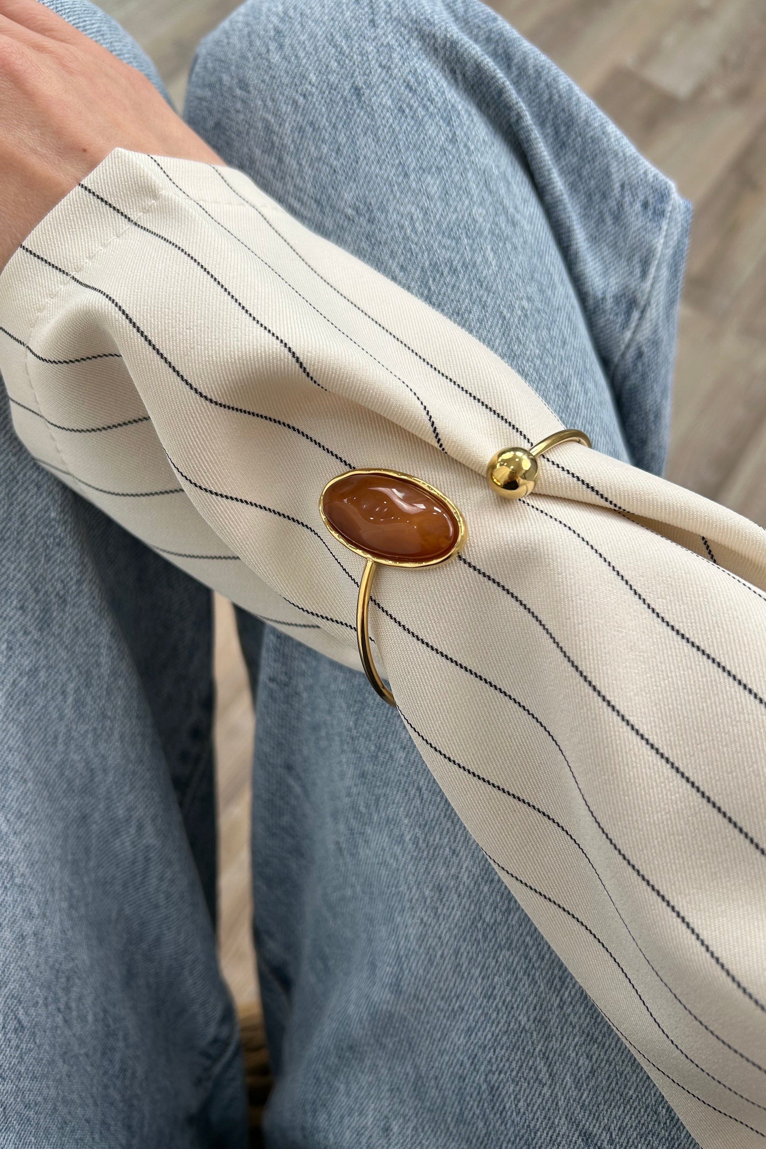 BRACCIALE APERTO CON PIETRA