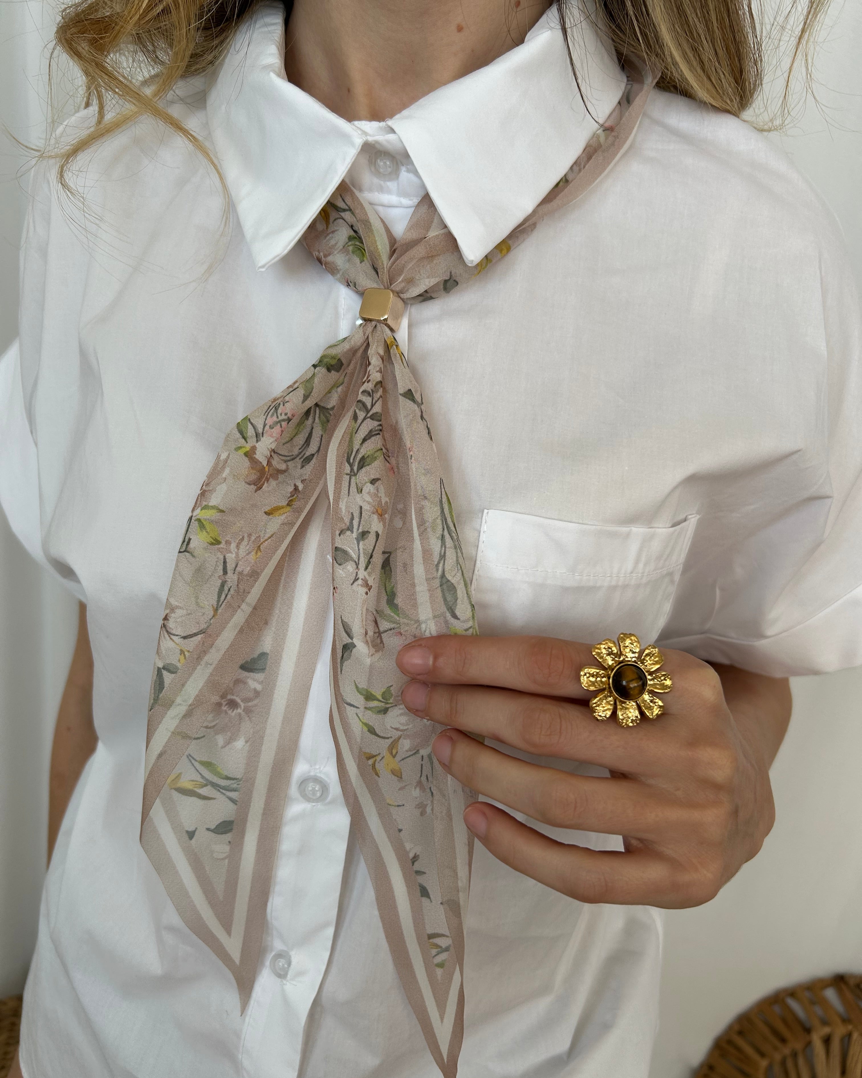 CAMICIA MEZZA MANICA CON FOULARD COL.BIANCO