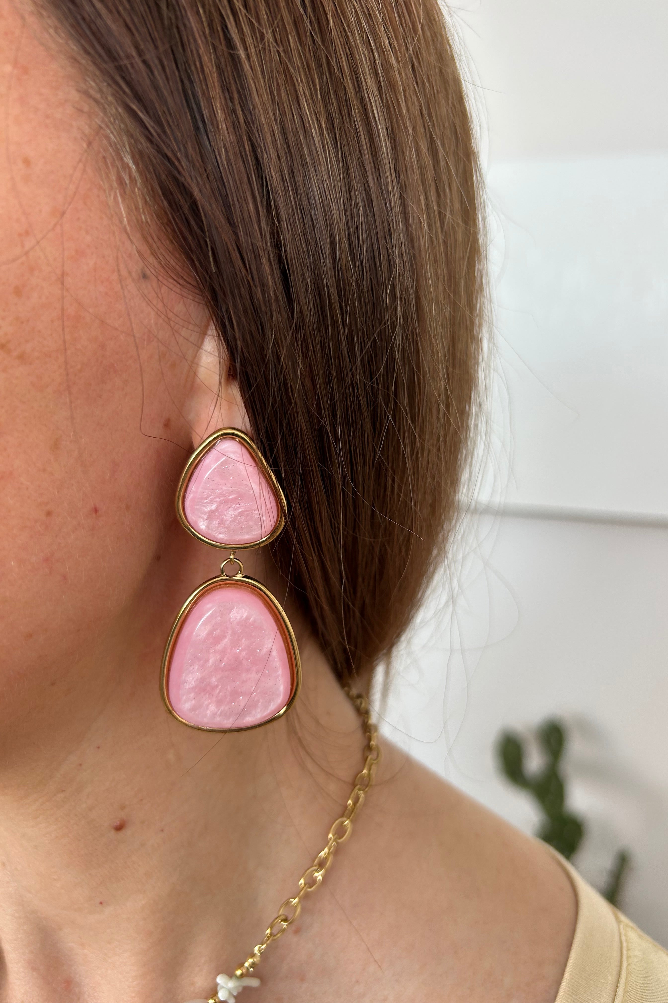 ORECCHINI GOCCIA ROSA CON PROFILO ORO