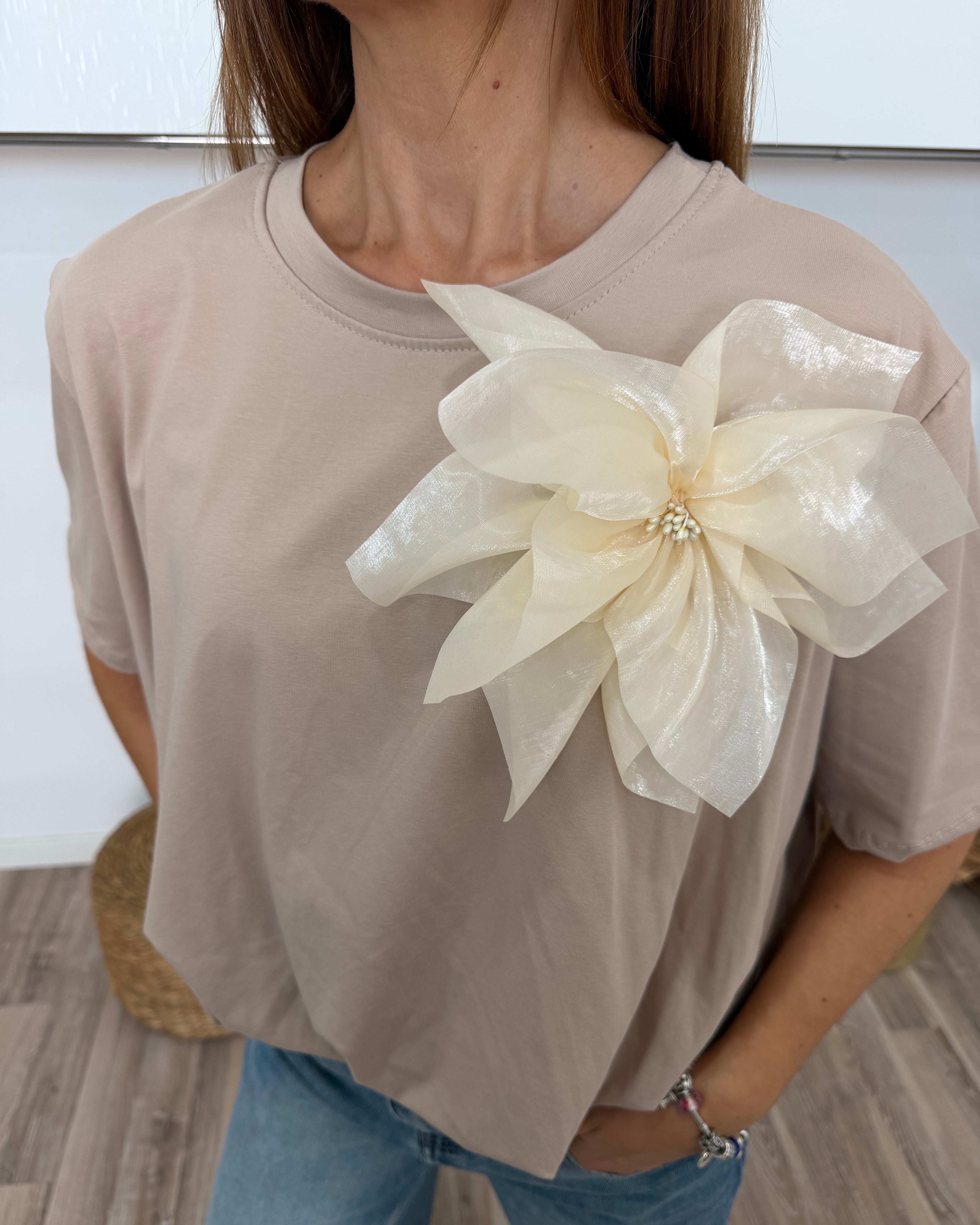 TOP OVER BALLOON CON MAXI FIORE APPLICATO COL.BEIGE