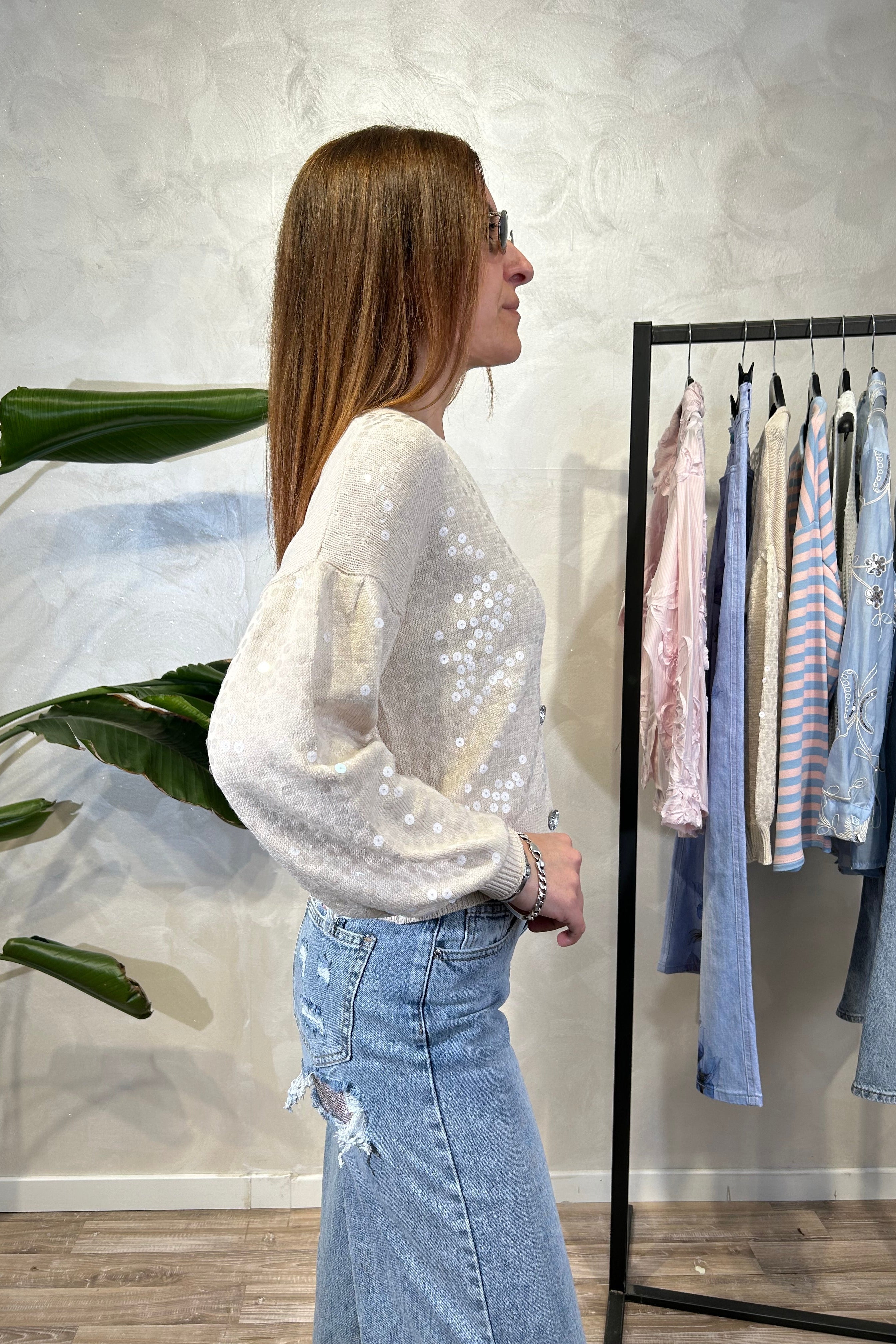CARDIGAN IN MAGLIA CON APPLICAZIONI IN PAILETTES TRASPARENTI COL. SABBIA